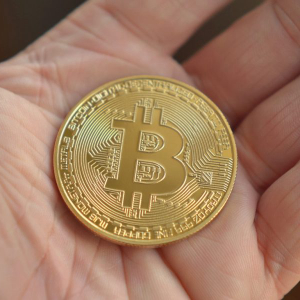 Bitcoin's obedience to S2F model predicts surge over $55k post-halving