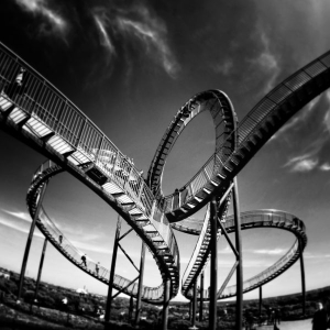Bitcoin [BTC/USD] Price Analysis: Price on a roller coaster ride after briefly crossing $4,000-mark
