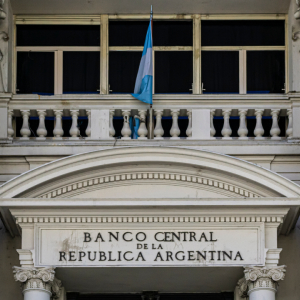 Argentinian Central Bank to Lift Freeze on Bank Fee Increases: Sets the Ceiling for Future Hikes at 9%