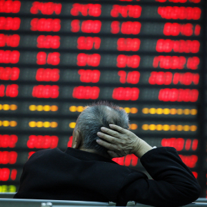 China Stocks Plummet Despite 1.2 Trillion Yuan Injection to Mitigate Effects of Epidemic