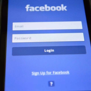 Could Facebook Eventually Pay Users a ‘Data Dividend’ Using Cryptocurrency?