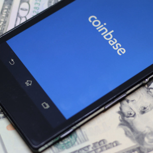 Coinbase App Downloads Plummet Amid Bitcoin Price Decline