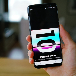 Bitcoin, Major Stablecoin Wallets Added to Samsung Galaxy S10