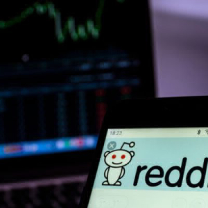Bullish Sign? Bitcoin Reddit Traffic Rises For the First Time Since 2017