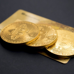 Fear for Sustained Bitcoin Correction Sparks as Frantic Gold Sell-off Begins