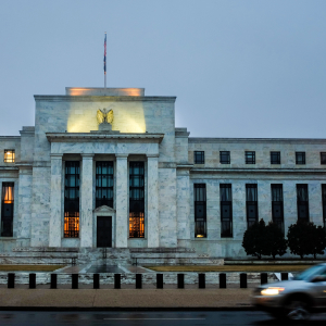 Federal Reserve System Briefly Goes Down as Bitcoin Boasts 99.98% Uptime