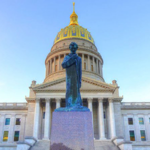 West Virginia to Offer Blockchain Voting Options for Midterms