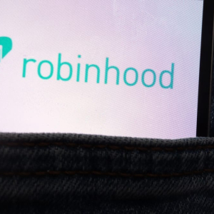 Robinhood Prepares for IPO, Currently Looking for a CFO