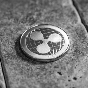 Ripple (XRP) Erases Over 40% Gains ($9.5 Billion) as Top Coins Fall; What’s Next?