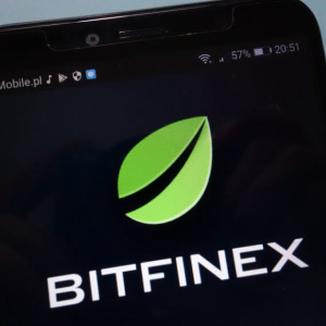 Stablecoin Wars: Bitfinex Adopts ‘Neutral’ Stance & Lists Major Tether Compeitors