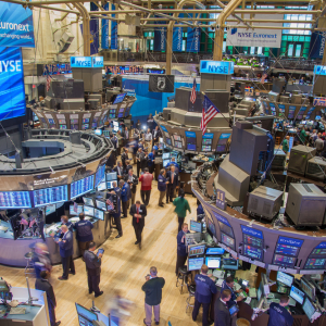 Newsflash: Dow Flips Green, Will Stock Market Extend Winning Streak?