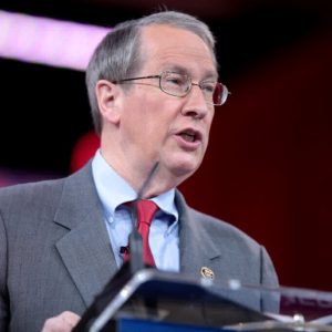 House Judiciary Chair Bob Goodlatte Owns as Much as $80,000 in Bitcoin: Report
