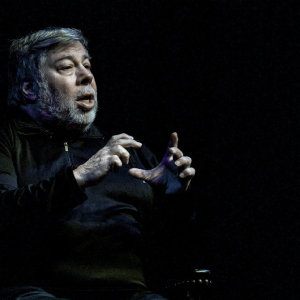Apple Co-Founder Steve Wozniak Flip-Flops on Blockchain, Joins Crypto Startup