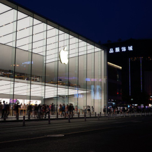 US Regulators File Charges Against Apple Insider Trading Lawyer, for Insider Trading