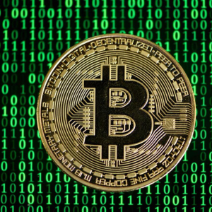 ‘Fastest Horse’ Bitcoin Blasts Toward $10,000 as Paul Tudor Jones Backs BTC