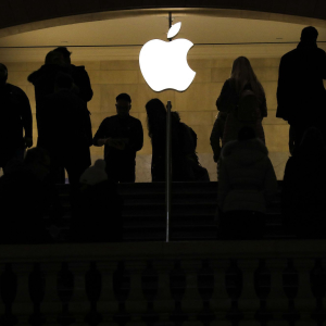 Apple Earnings: Profits Slip, iPhone Sales Fall Way Short of Estimates