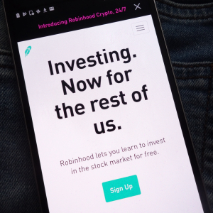 What Today’s Robinhood Rally Has in Common With the Last Crypto Boom