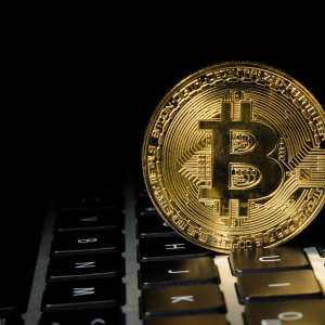 Bearish Cross Hints at More Losses Ahead for Bitcoin Price