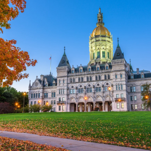 Connecticut Lawmakers Seek to Legalize Blockchain Smart Contracts
