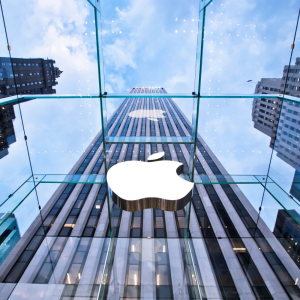 Apple Abruptly Orders Coinbase Wallet to Remove Crypto Collectible