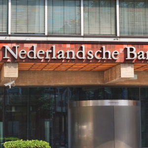 Dutch Central Bank to Crypto Firms: Register in 2 Weeks or Shut Down