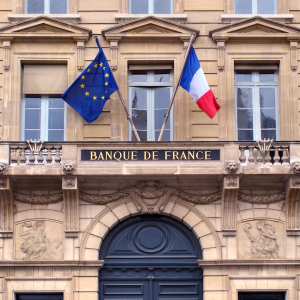 French Central Banker: The World Needs to Standardize Crypto Regulations