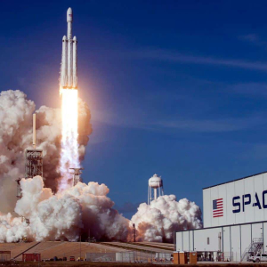 Crypto Exchange FTX’s CEO Hints at Possible SpaceX Stock Listing