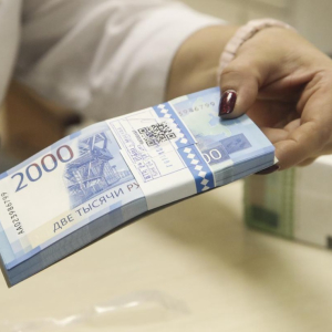 Russians are stocking up on cash amid coronavirus fear