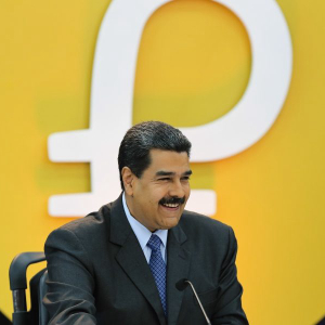 Nicolás Maduro orders Venezuelan Banks to support Petro.