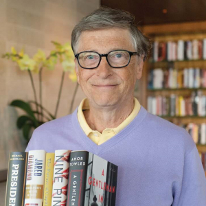 Bill Gates Overtakes Jeff Bezos to Become the World’s Richest Person as Amazon Stock Slides