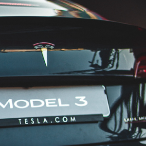 TSLA Stock Lost $10 on May 22, Tesla Wants to Build Model 3 with LFP Batteries in China