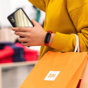 Stock Jumps After Xiaomi Announced Plans for $1.5 Billion Buyback