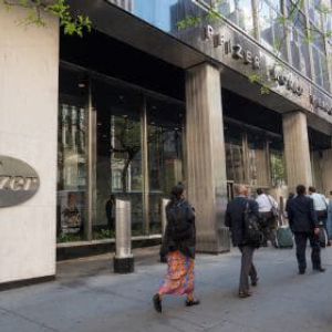 Pfizer (PFE) Stock Up 1.75% Yesterday, Down 0.75% Now, Q1 Earnings, Sales Beat Estimates