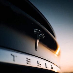 Tesla (TSLA) Stock Surges Another 10% to End Week at Record Level of $1544