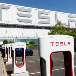 Loyal Employee Helps Thwart Attack on Tesla Gigafactory, TSLA Stock Rises 1% Now