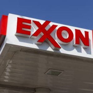XOM Stock Down 0.86%, Exxon Mobil Reports Advancement in CO2 Capture Technologies