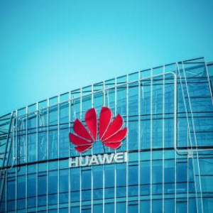 Huawei to Keep Up Deal with Qualcomm If QCOM Application for Trade License Is Approved