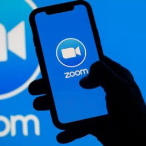 ZM Stock Down 2.30%, Zoom Confirms Meeting Outage