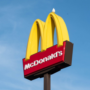 McDonald’s (MCD) Acquires Startup to Add Artificial Intelligence to Its Drive-Through Restaurants