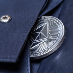 Over 120,000 ETH Wallets Ready for Ethereum 2.0 Staking, Network Fee at Peak