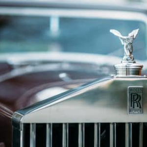 Rolls-Royce Shares Fall 14% amid Plans to Raise $3B through Equity Issue