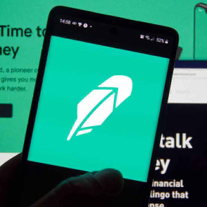 Robinhood Plans to Improve Its Options Trading after Its Customer Commits Suicide