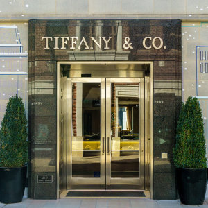 TIF Stock Up 2% while Sales Fell 44% in Q1, Tiffany CEO Says Robust Recovery on the Way