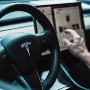 Tesla Is to Launch Ride-Sharing App with Its Own Insurance for Drivers