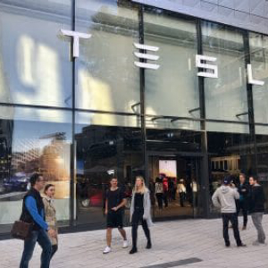 Tesla (TSLA) Stock Again Above 1,000 after Jefferies Boosts Target to $1,200