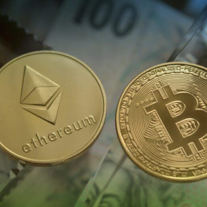 Bitcoin ($BTC) and Ethereum ($ETH) Will Outperform Equities Markets, Says Bloomberg Strategist