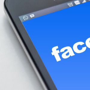 CFTC Chairman: Facebook's Crypto Project Design Is 'Very Clever', But Only in Early Stages