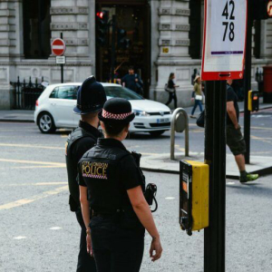 Bloomberg: Crypto Firms Are Poaching UK’s Cyber Crime Police Officers