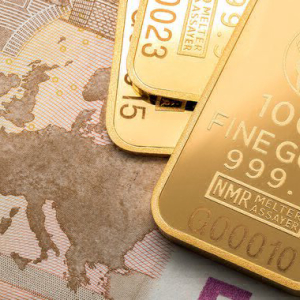 Gold Price Falls While Mining Operations' Stocks Keep Going Up