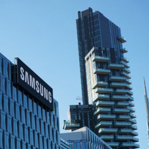 Samsung Enters Metaverse Through Collaboration with Decentraland ($MANA)